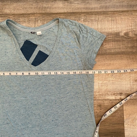 Adidas heathered blue graphic logo vneck tshirt - Picture 5 of 7